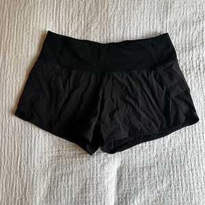 Lululemon • shorts